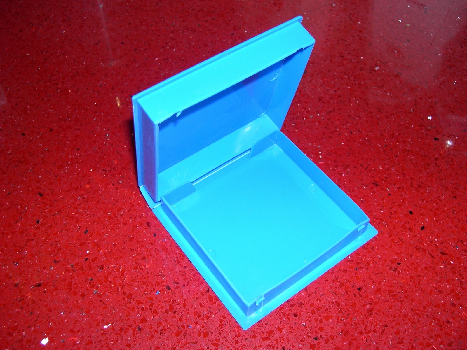 MEDIA MATE BLUE DISK STORAGE BOX NEAR MINT CONDITION