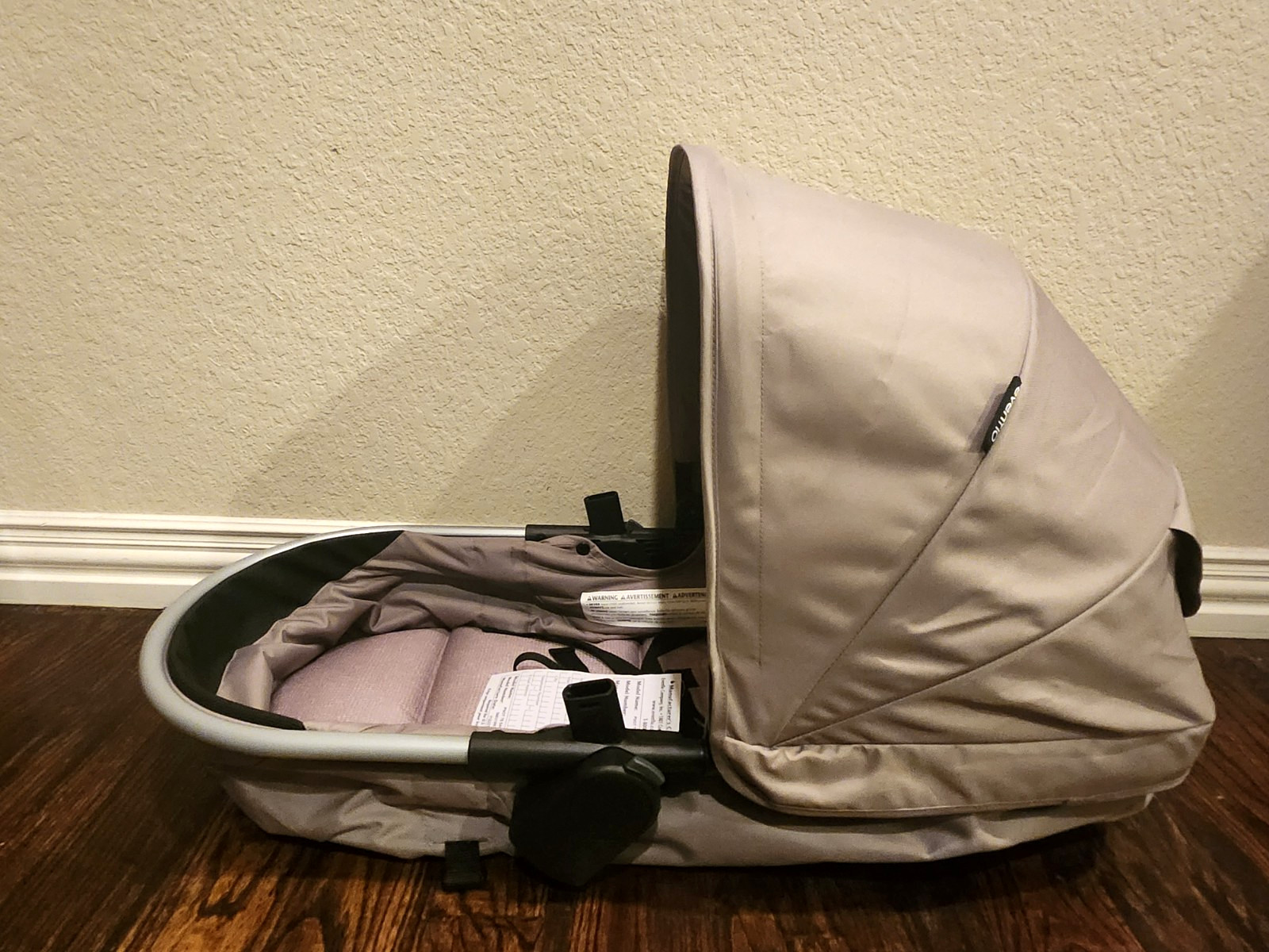 NEW - Evenflo Pivot Modular Travel System Sandstone BASSINET ONLY