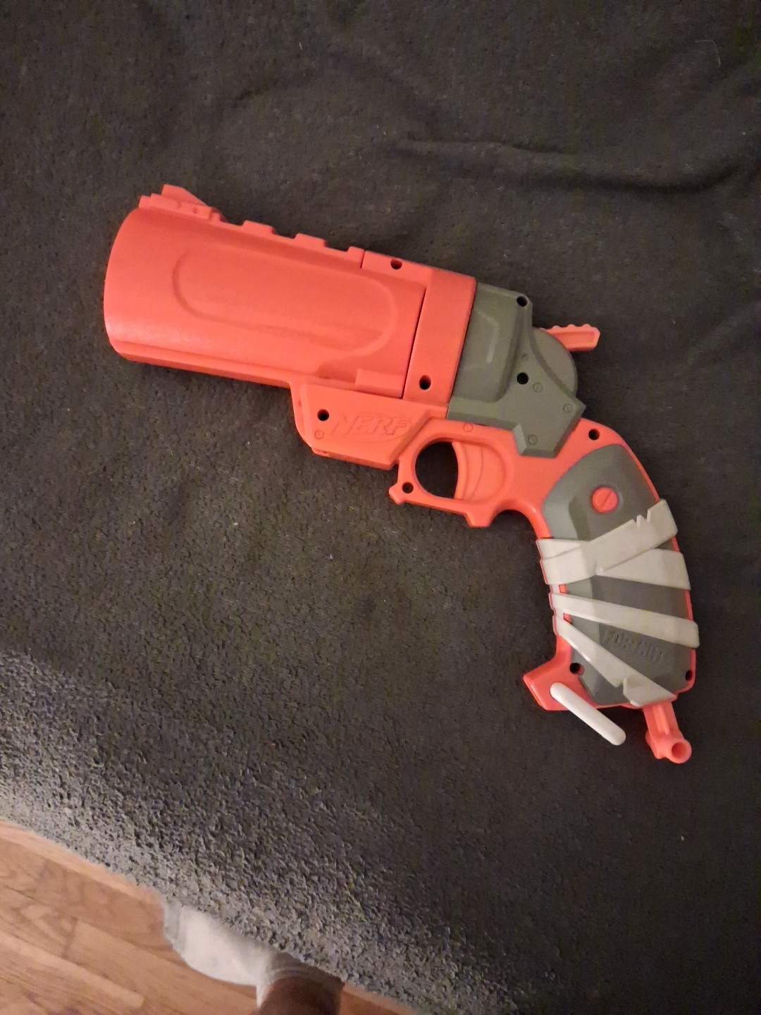 Nerf Fortnite series Flare MEGA Dart Blaster | Hasbro