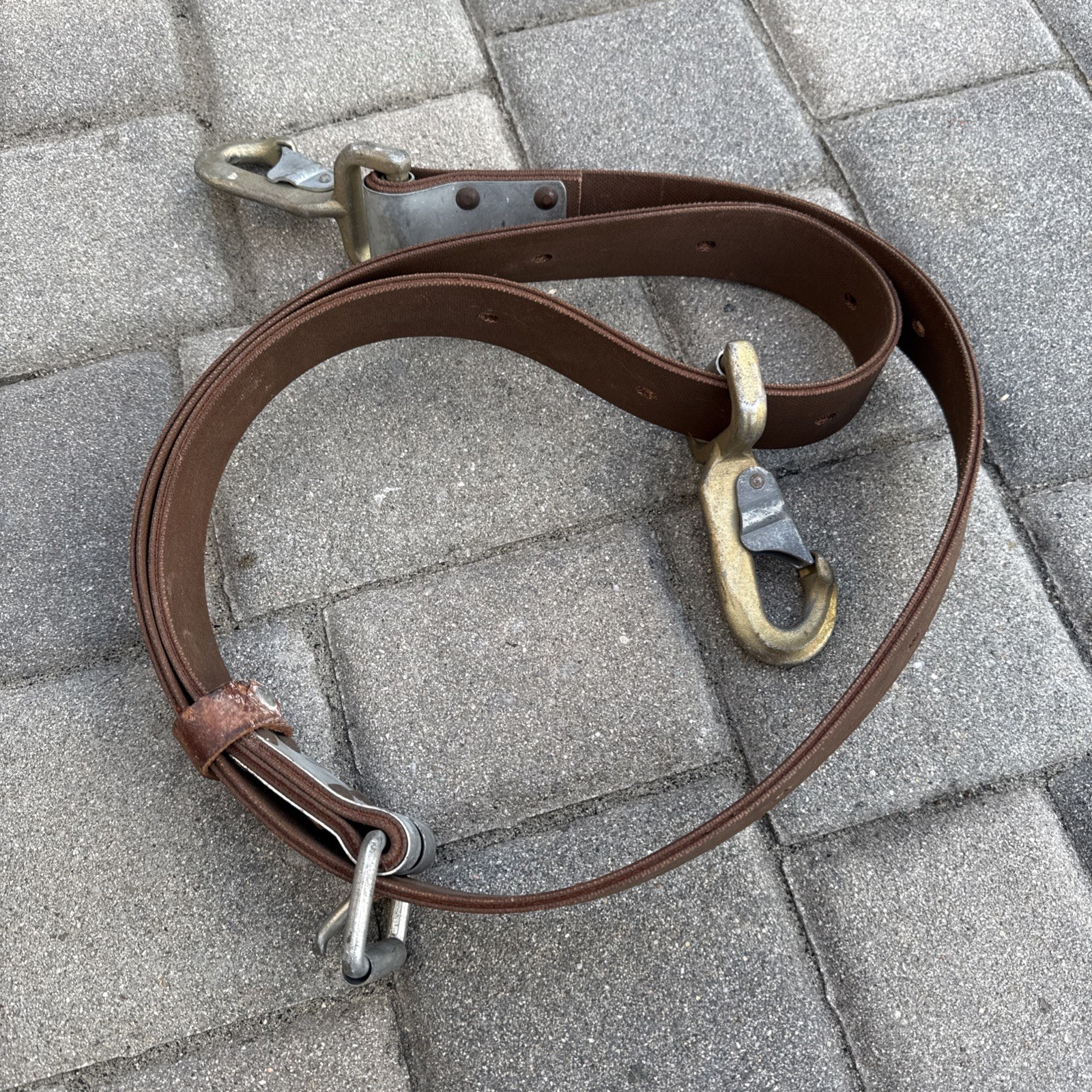 KLEIN TOOLS Bell System Climbing Lineman Secondary Safety Belt Positioning Strap