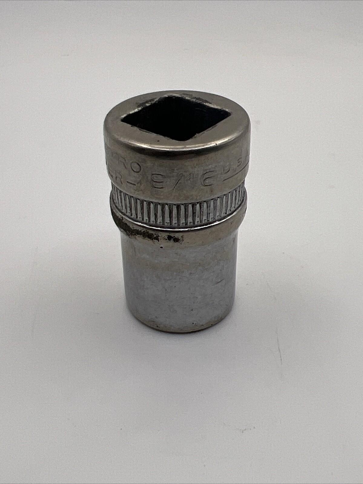 Indestro Super 9/16" 12 Point Shallow Chrome Socket 1/2" Drive 1218 USA Vintage