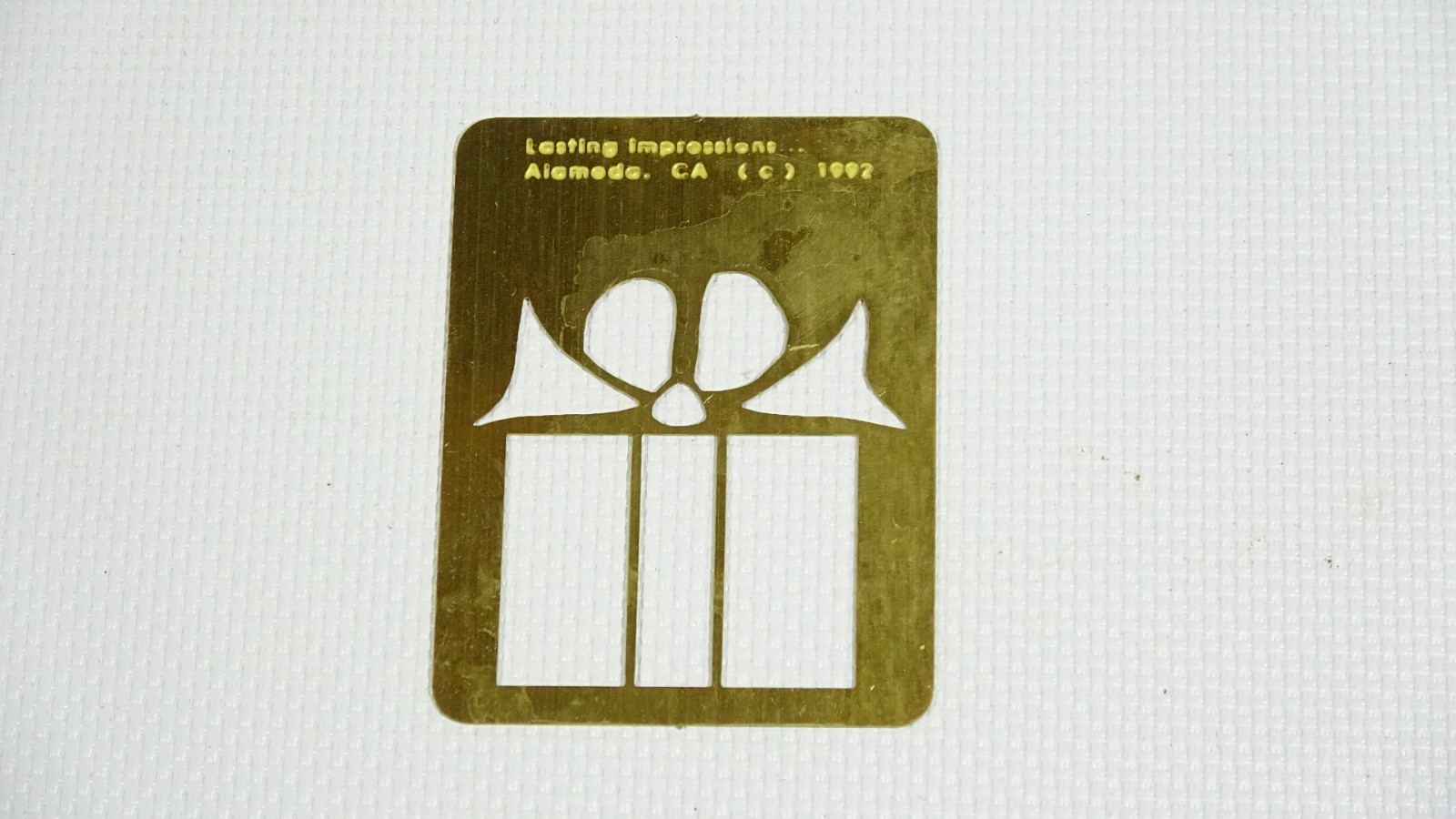 Birthday - Christmas Present Lasting Impressions Stencil -  1992