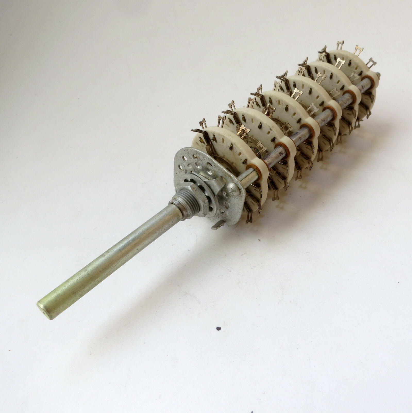 Mallory 4M1266C. 12 pole, 2 to 6 position ceramic rotary switch - shorting
