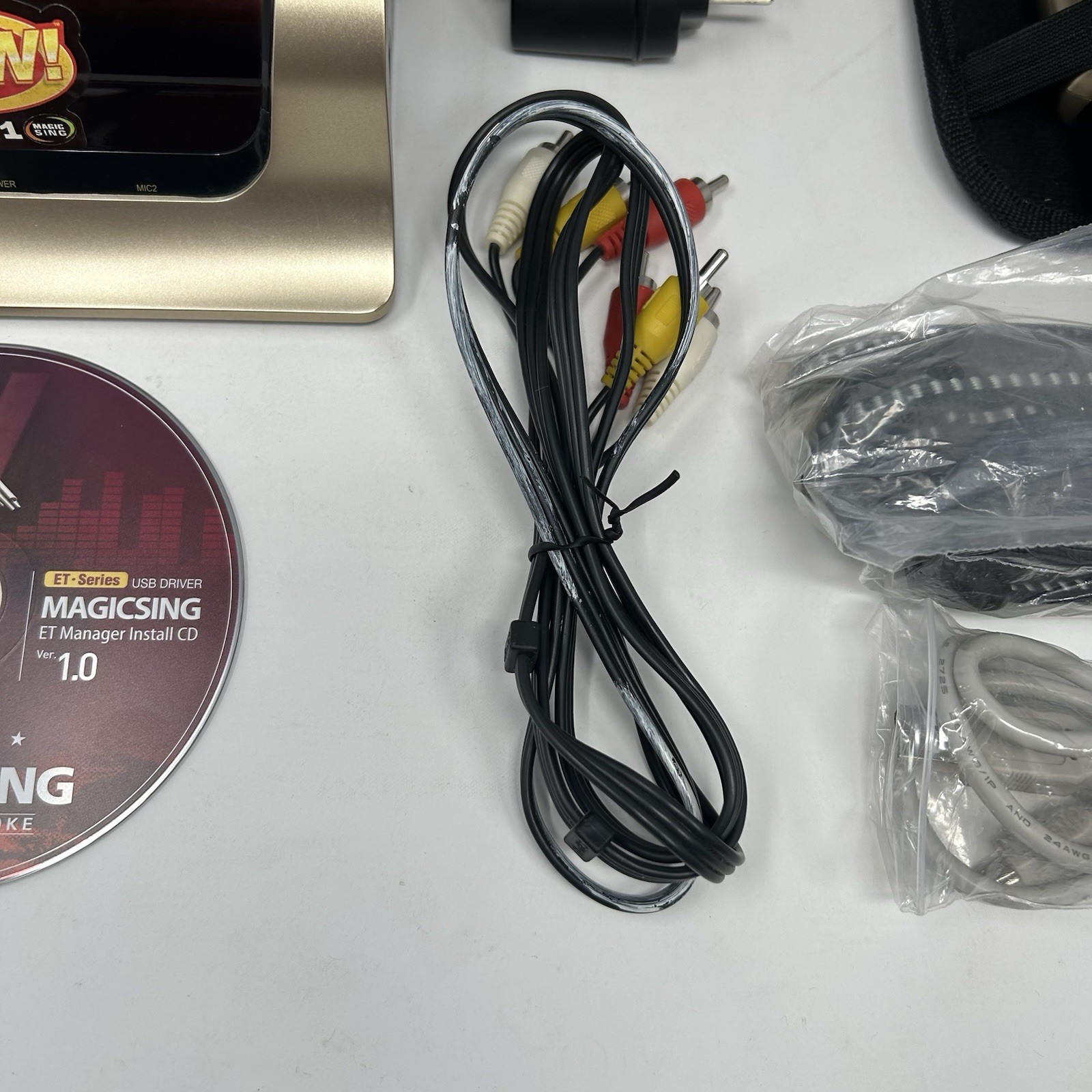 🔴 Magic Sing ET18K Karaoke Portable w/ 2 Microphone Case Cables Install CD