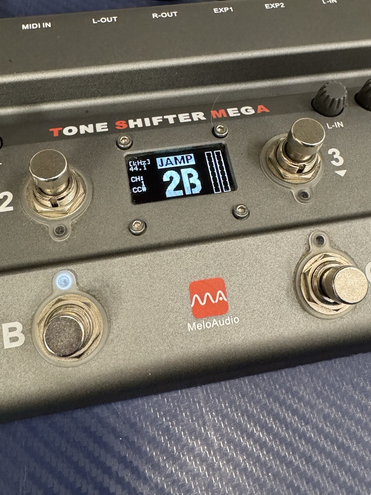 MELO Audio Tone Shifter Mega MIDI USB Audio Pedal Interface w/ Box