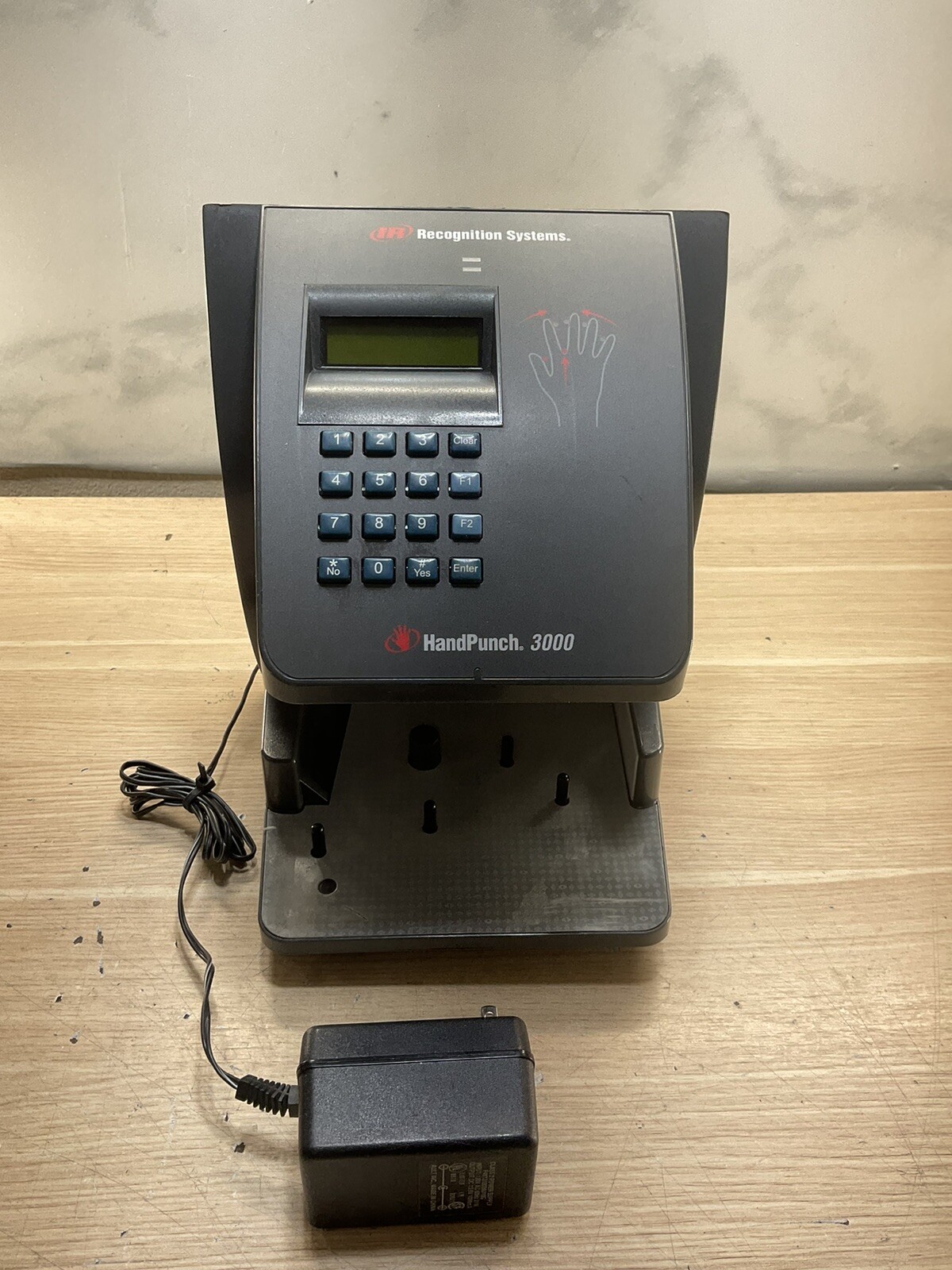 IR Recognition Systems Handpunch 3000 /PREOWNED/JUA1820