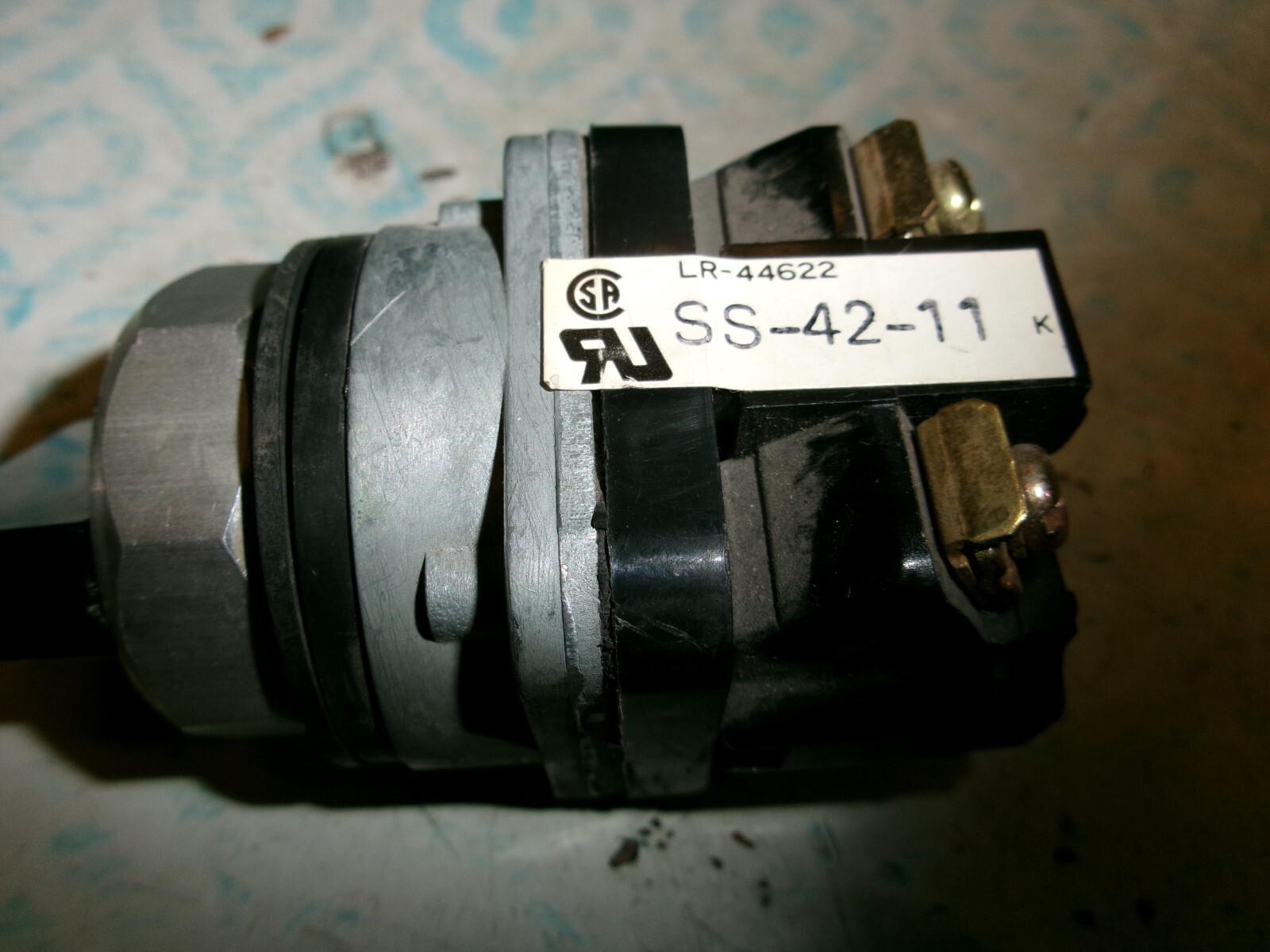 TEC SS-42-11 SELECTOR SWITCH 600VAC 250VDC (DR2E1)