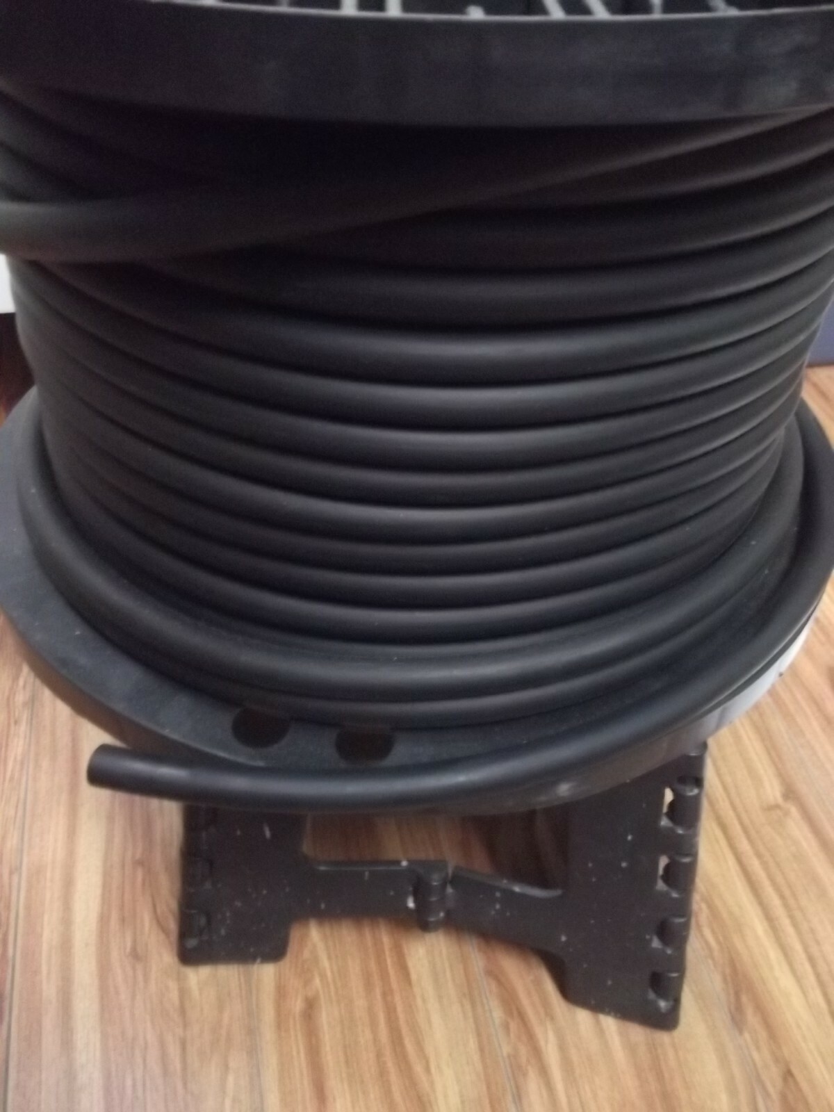 1/4'' I.D. 1/2'' O.D. Black Rubber Hose Vacuum Air Hose Tube  (3' Long)