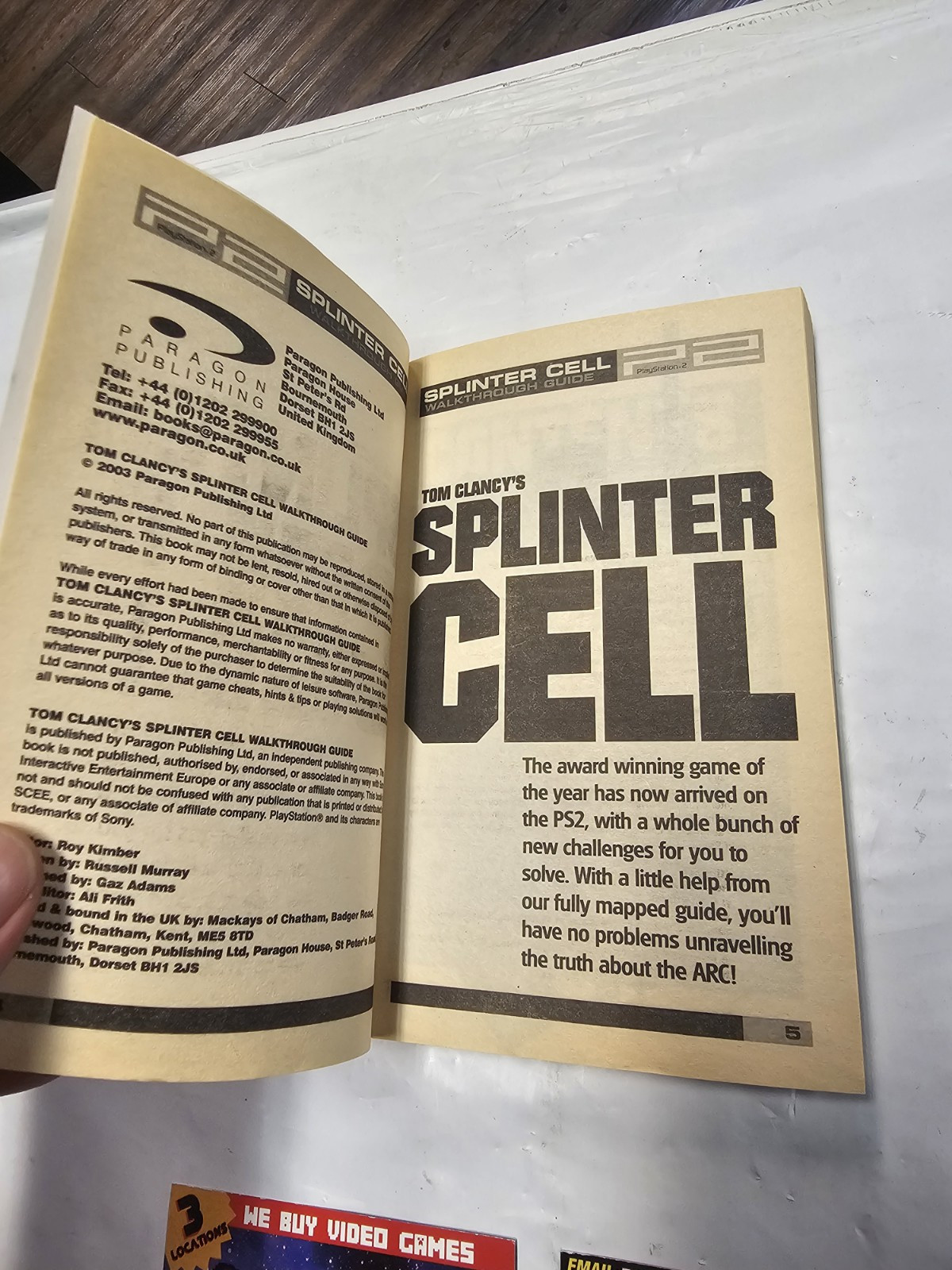 Tom Clancy's Splinter Cell Complete Solution Handbook (P2 Magazine)