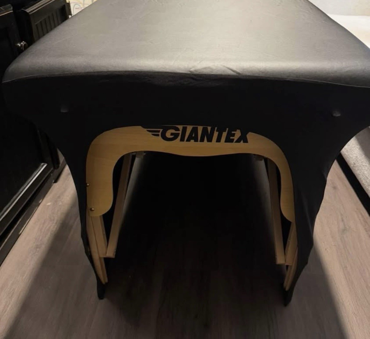 Portable Folding Massage Table Basic Black With Head, Arm Rest