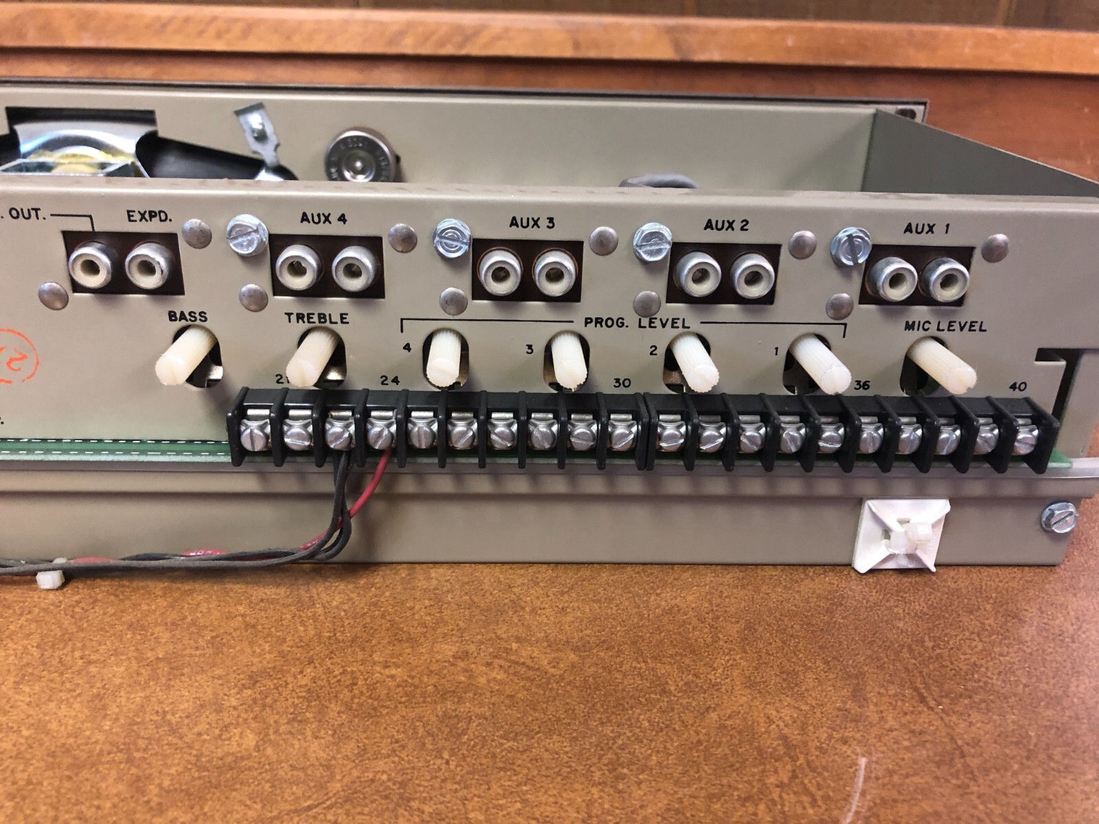 Rauland MCB100