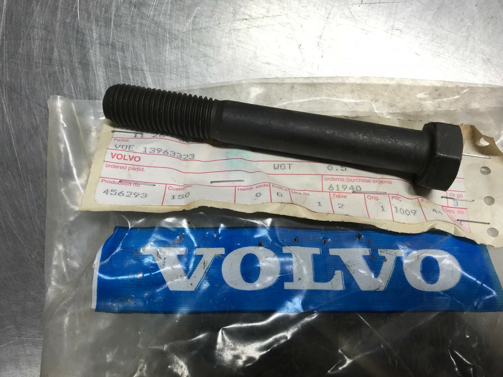 13963323  GENUINE VOLVO  SCREW BOLT   QTY of 5 Bolts  VOE13963323