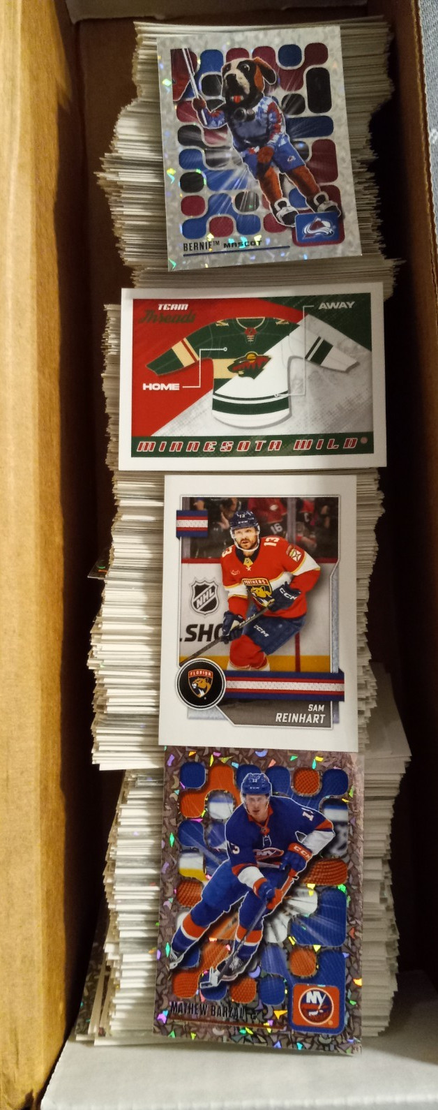 2025-26 Topps NHL Hockey Sticker Singles - #409 to #594 - Create Own Lot