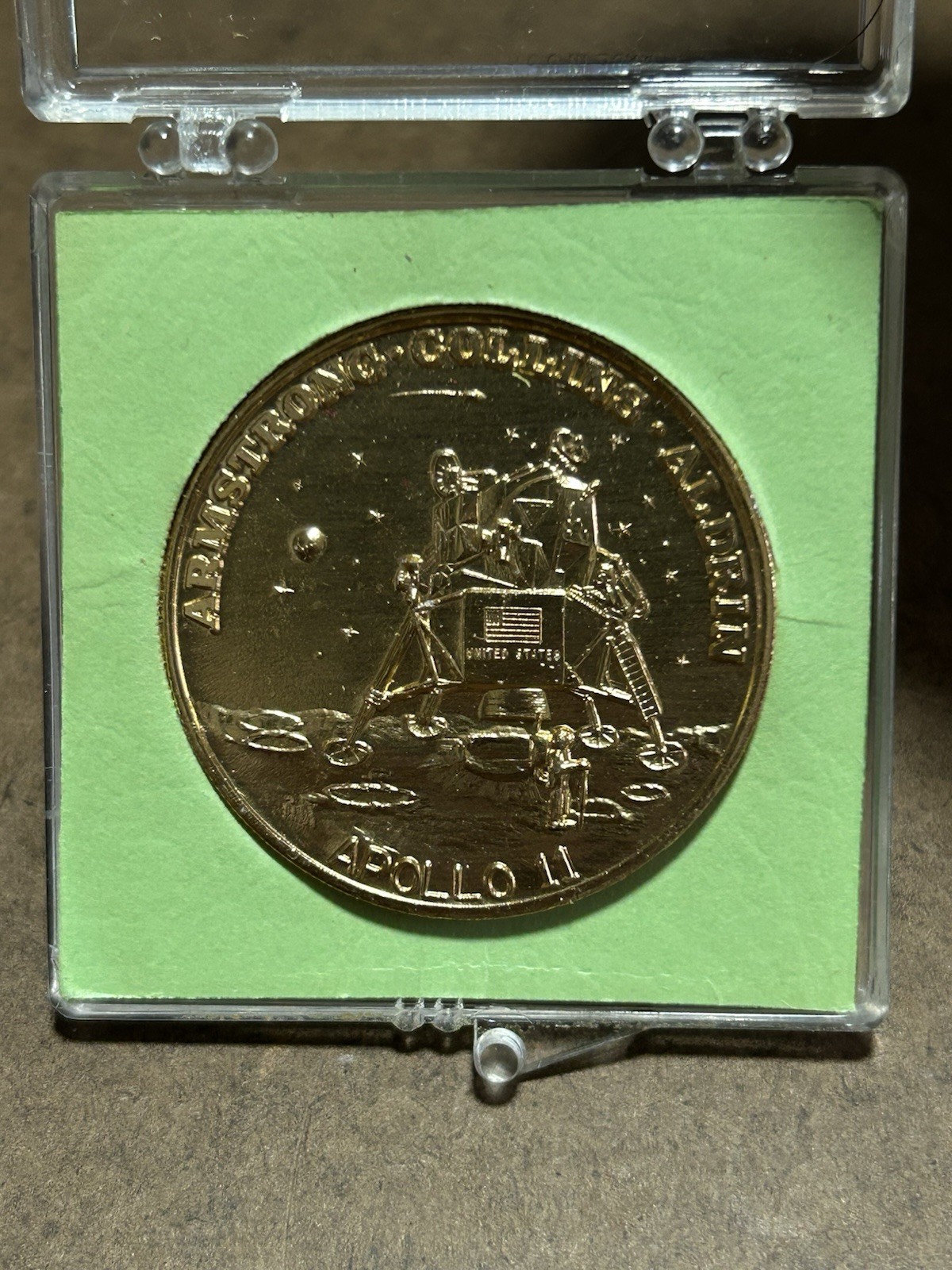 APOLLO 11 COMMEMORATIVE TOKEN