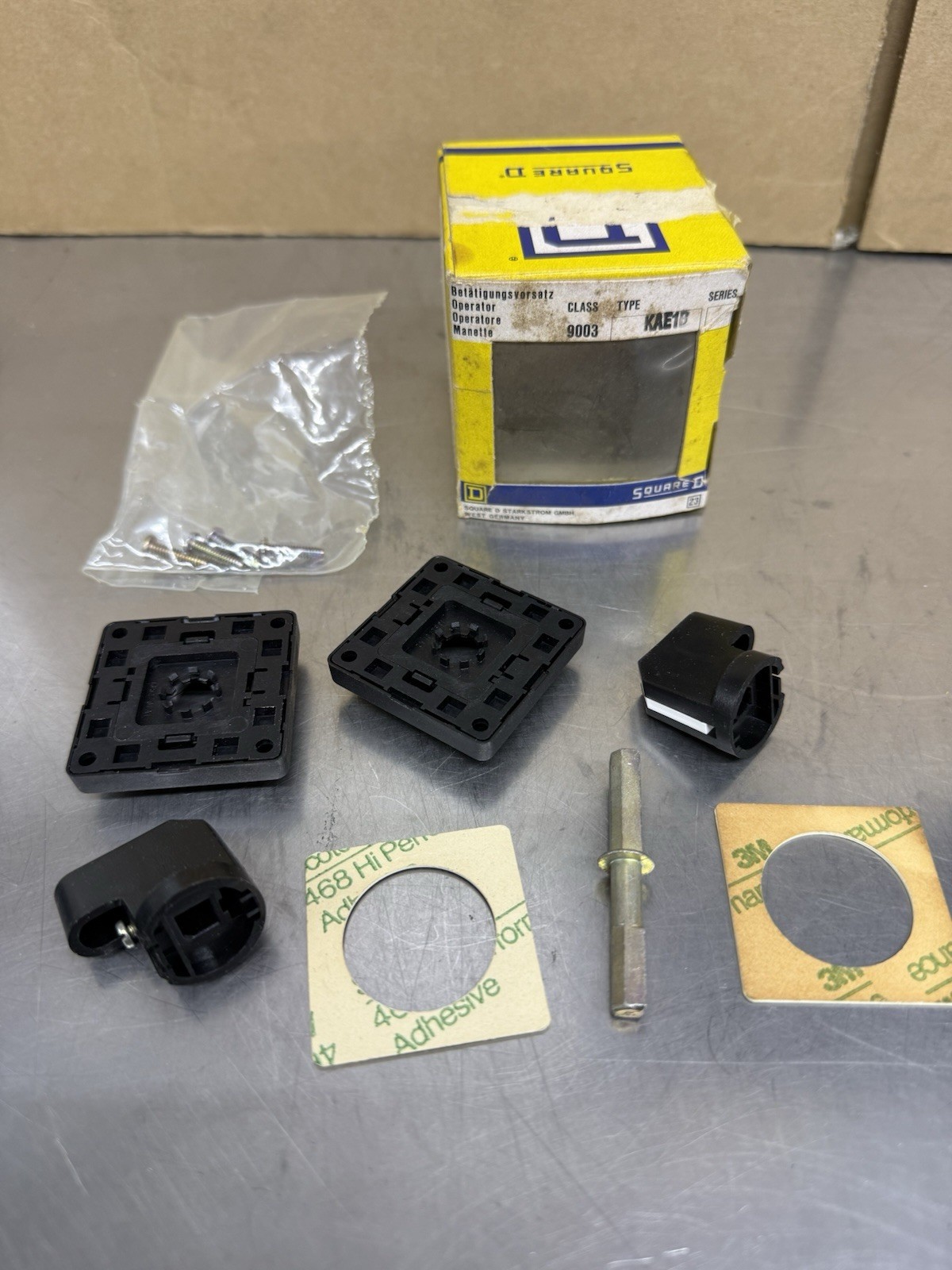 Square D Class 9003 Type KAE1B Selector Switch Operator 9003KAE1B