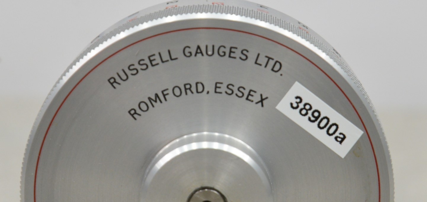 Russell Gauges High Magnification Extensometer Calibrator