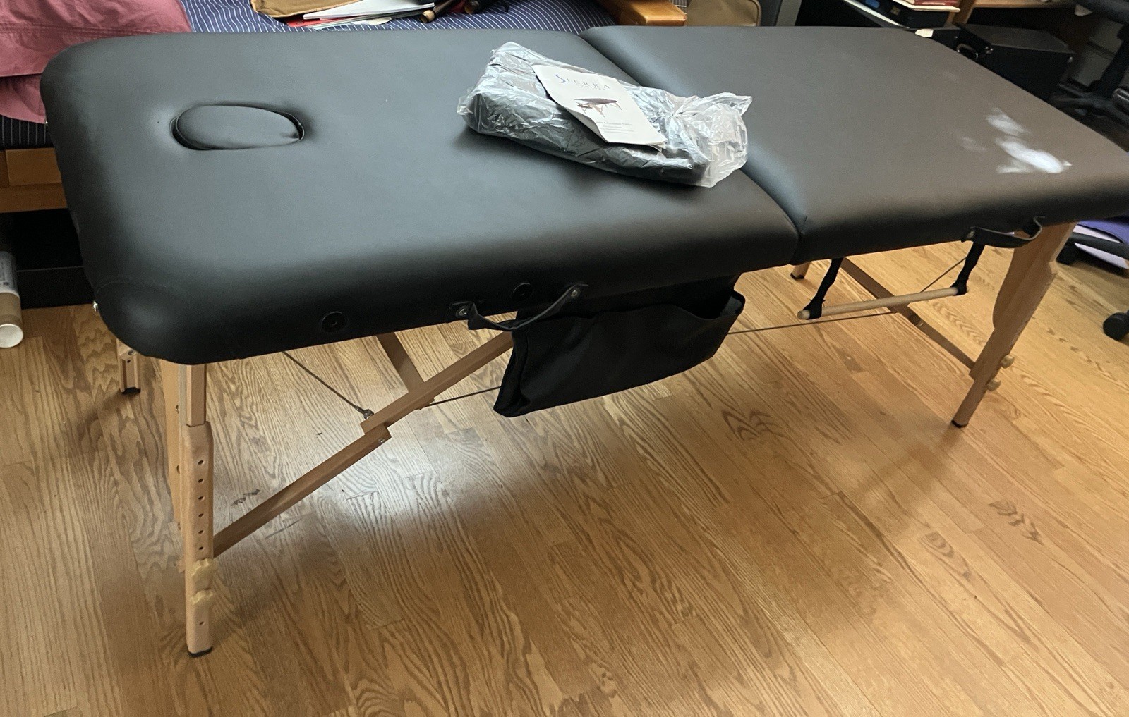 Sierra Comfort Portable Foldable Massage Table Black Wood Frame w/ Carrying Case