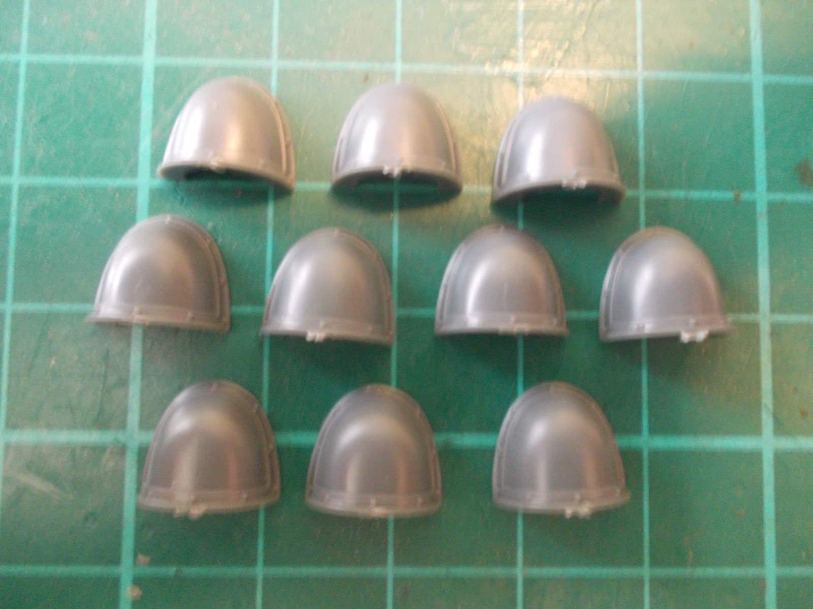 Horus Hersey - 10 MK2 Space Marine Shoulder pads - 30k / 40k bits