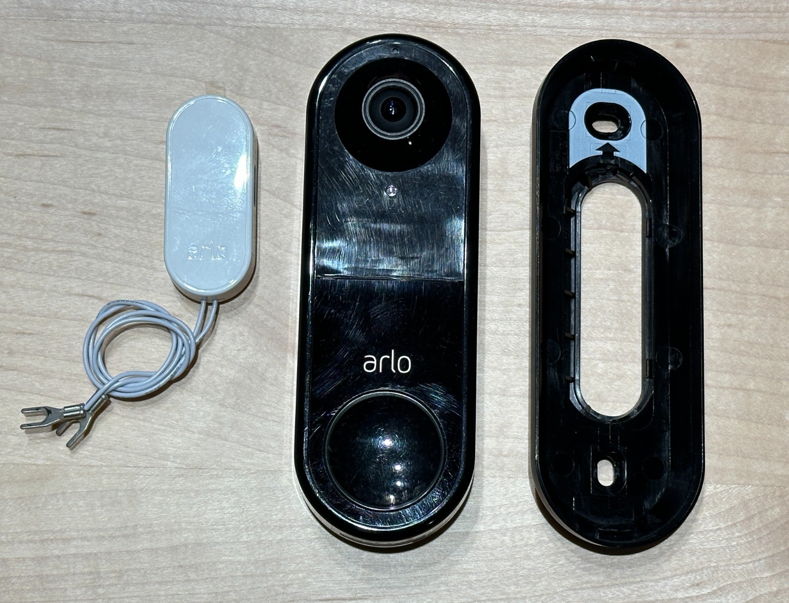 Arlo AVD1001B Video Doorbell with chime kit