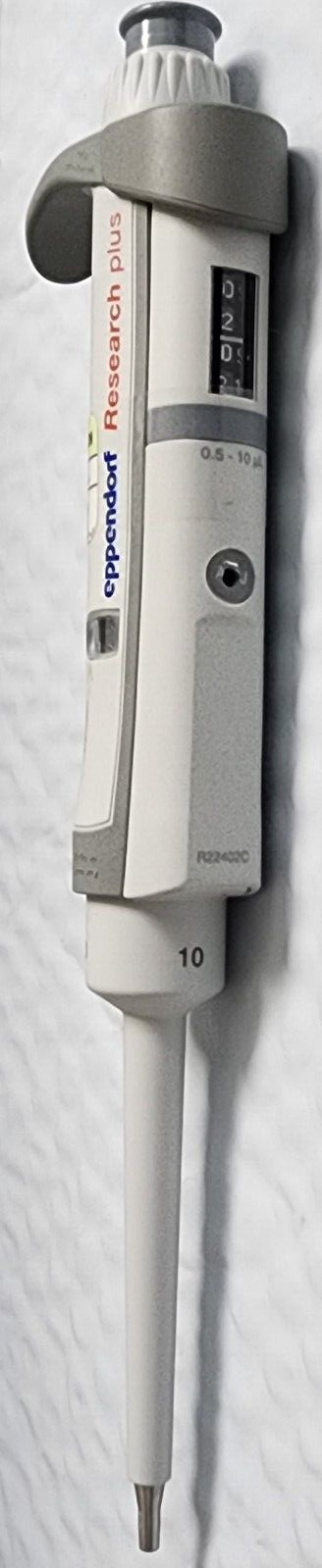 R22402C, 0.5-10μL, Adjustable Volume, Single Channel Pipette