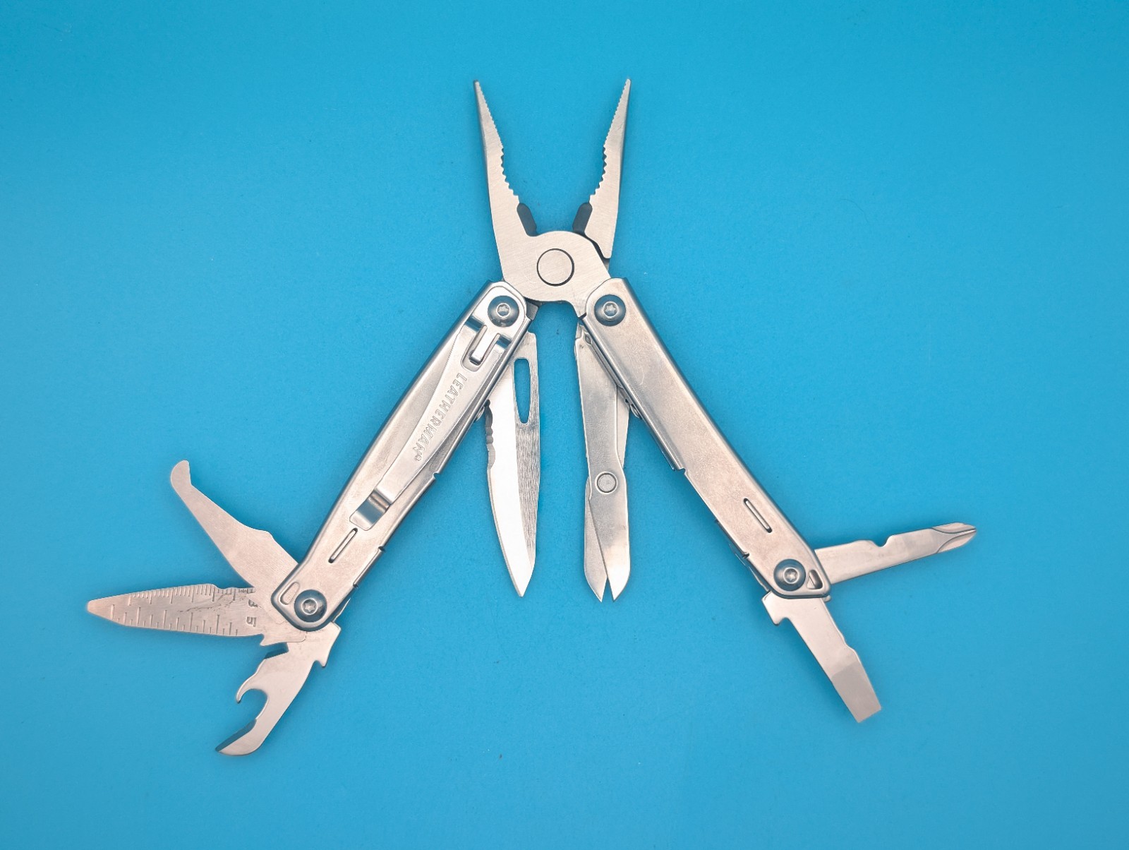 LEATHERMAN WINGMAN MULTI-TOOL! FAST SHIPPING!