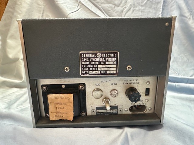 HP Hewlett Packard 211B square wave generator