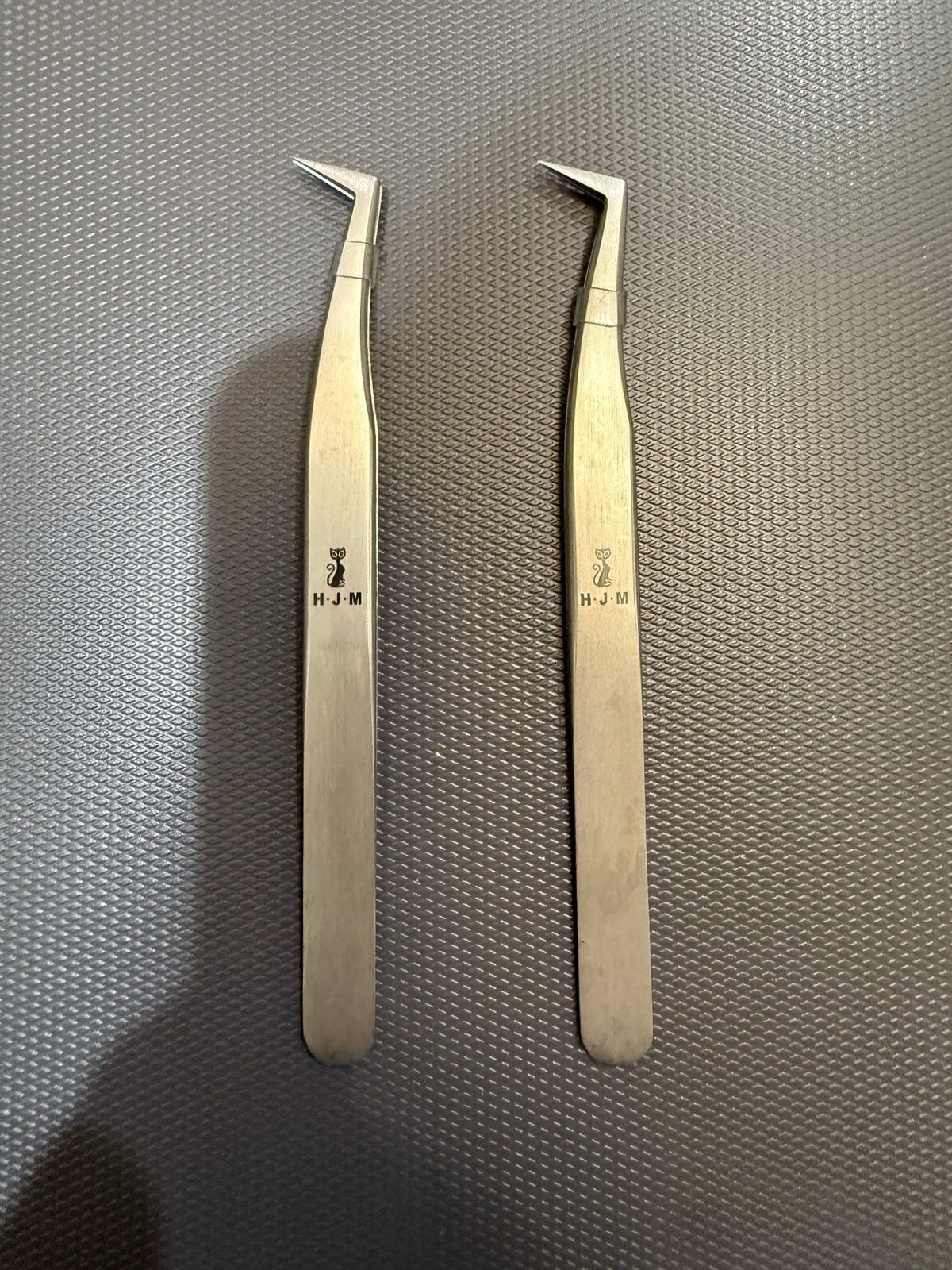 L-Shaped Volume Tweezers – Precision Eyelash Extension Tool for Salon & Beauty
