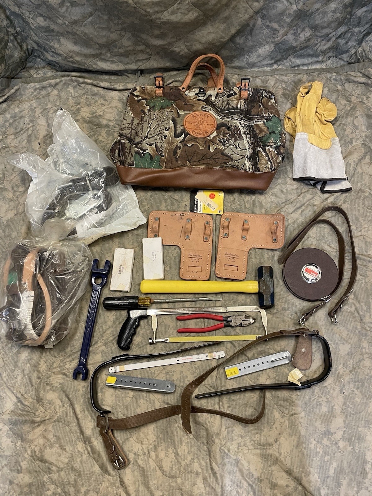 Buckingham Klein Utility Lineman Belt Climbing Set Tool Kit Spikes Gaffs Bag