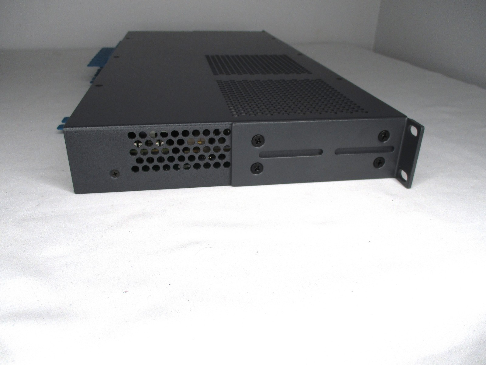 Extron DMP 128 Plus C AT 12×8 Digital Matrix Processor 60-1512-10