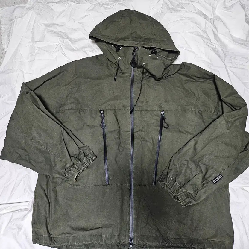 Uniform Bridge Albert Explorer Windbreaker - Size L