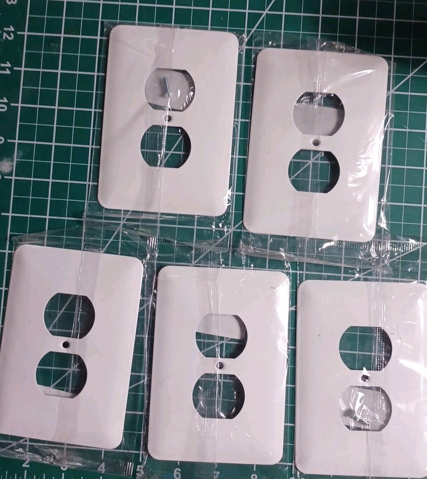 5 Pk. MULBERRY Metal Painted Cover Plug Plate 76701 Made In USA Factory Sealed