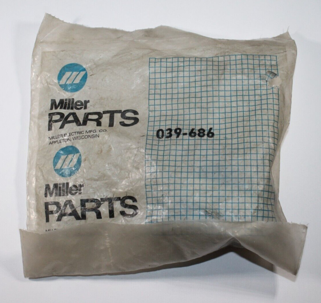Miller Receptacle 039686 TW LK GRD 2P3W 15A 277V *L7-15R New Old Stock 039-686