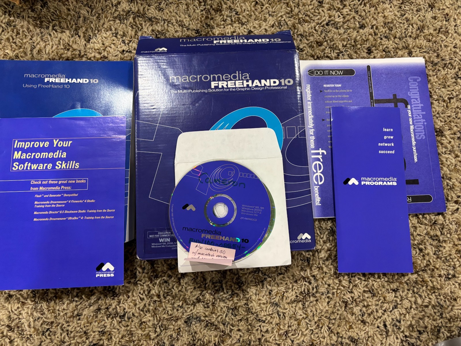 Macromedia Freehand 10 PC CD-ROM 2001 for Windows 98/NT Full Retail Ver + Serial