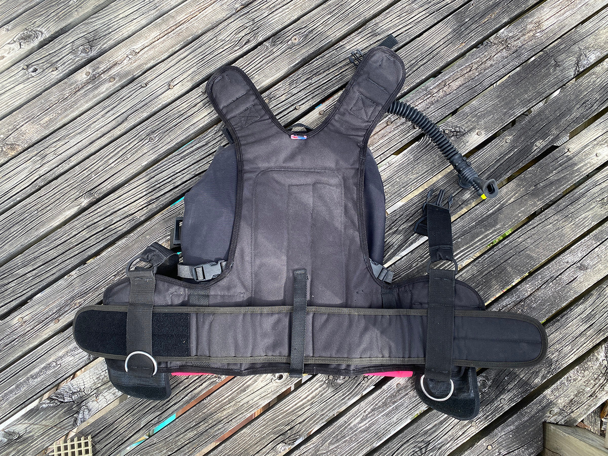 XS Extra Small Back Inflate Wing BCD features pictures description