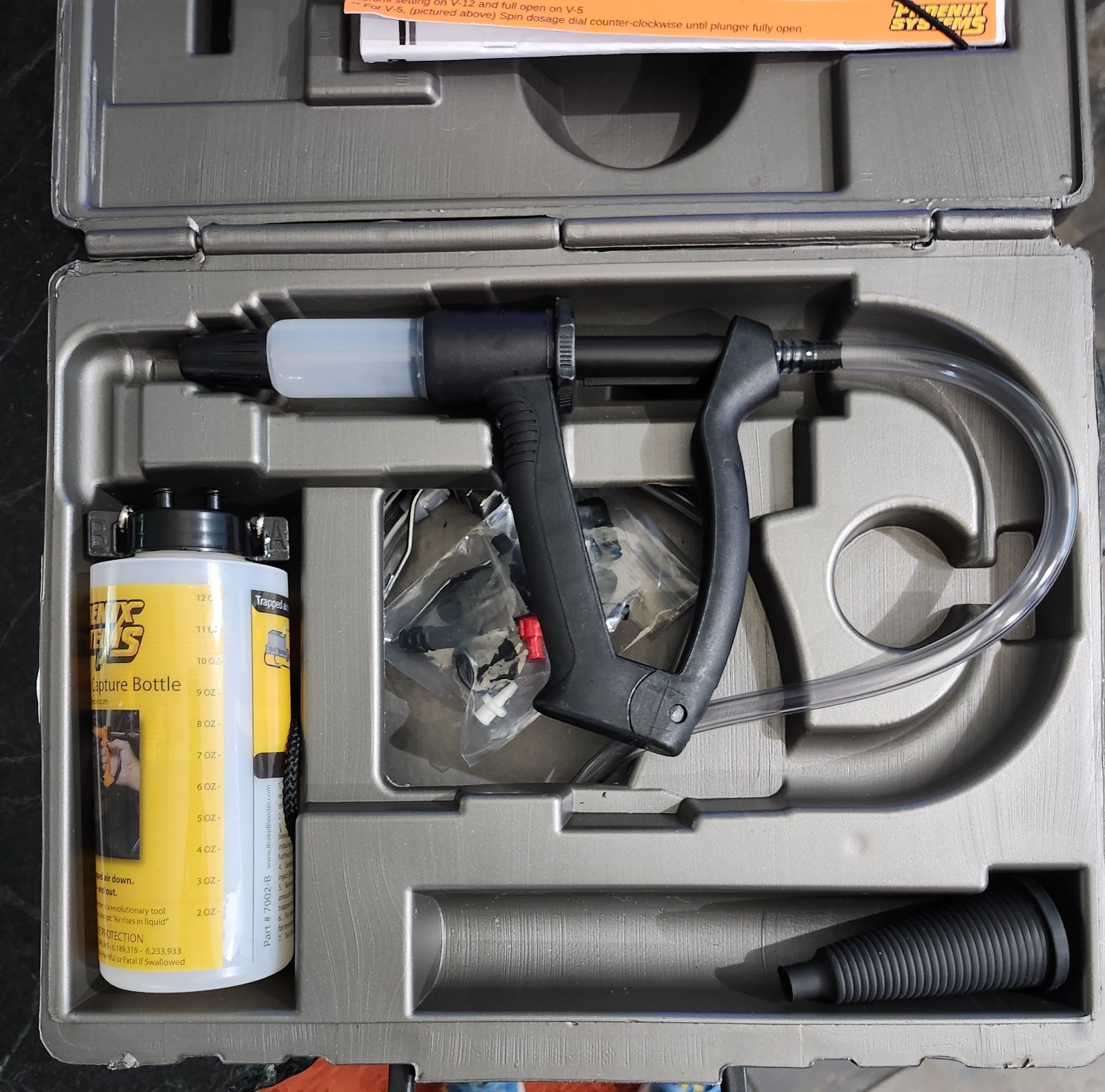 PHOENIX SYSTEMS Brake Bleeder V-12 Professional Econ Model 2003-B