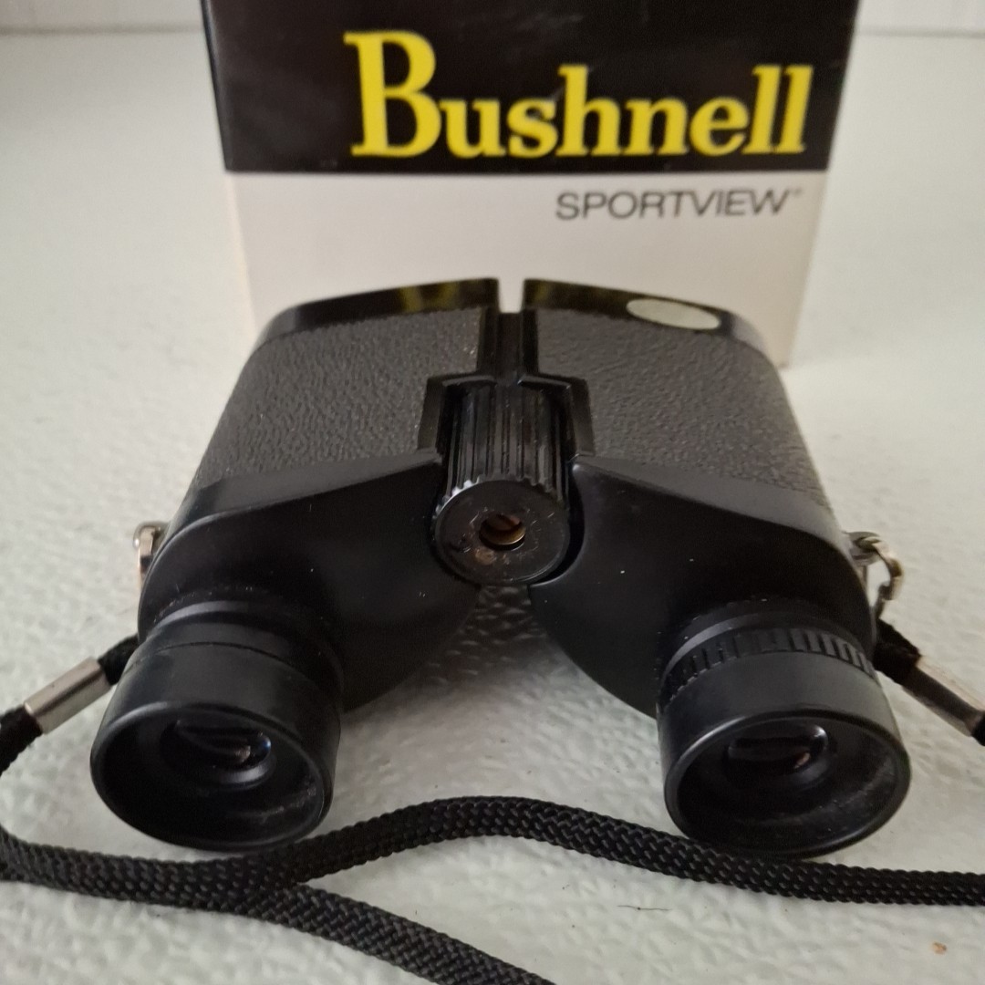 Bushnell Sportview Compact 7x Magnification 7x21 1000 yd Binoculars Center Focus