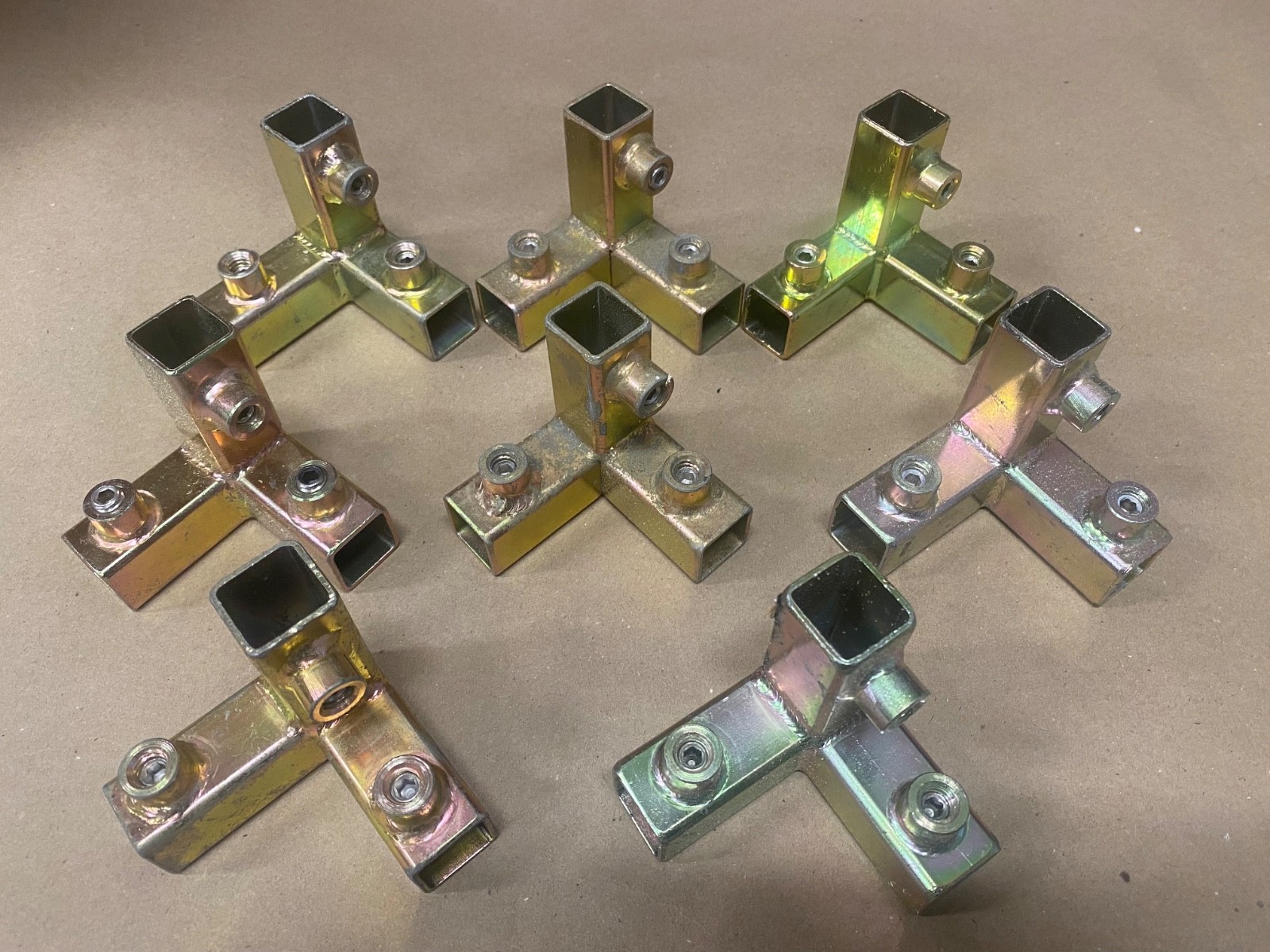 Modern Studio Equipment 3-Way Corners for 3/4" Stock