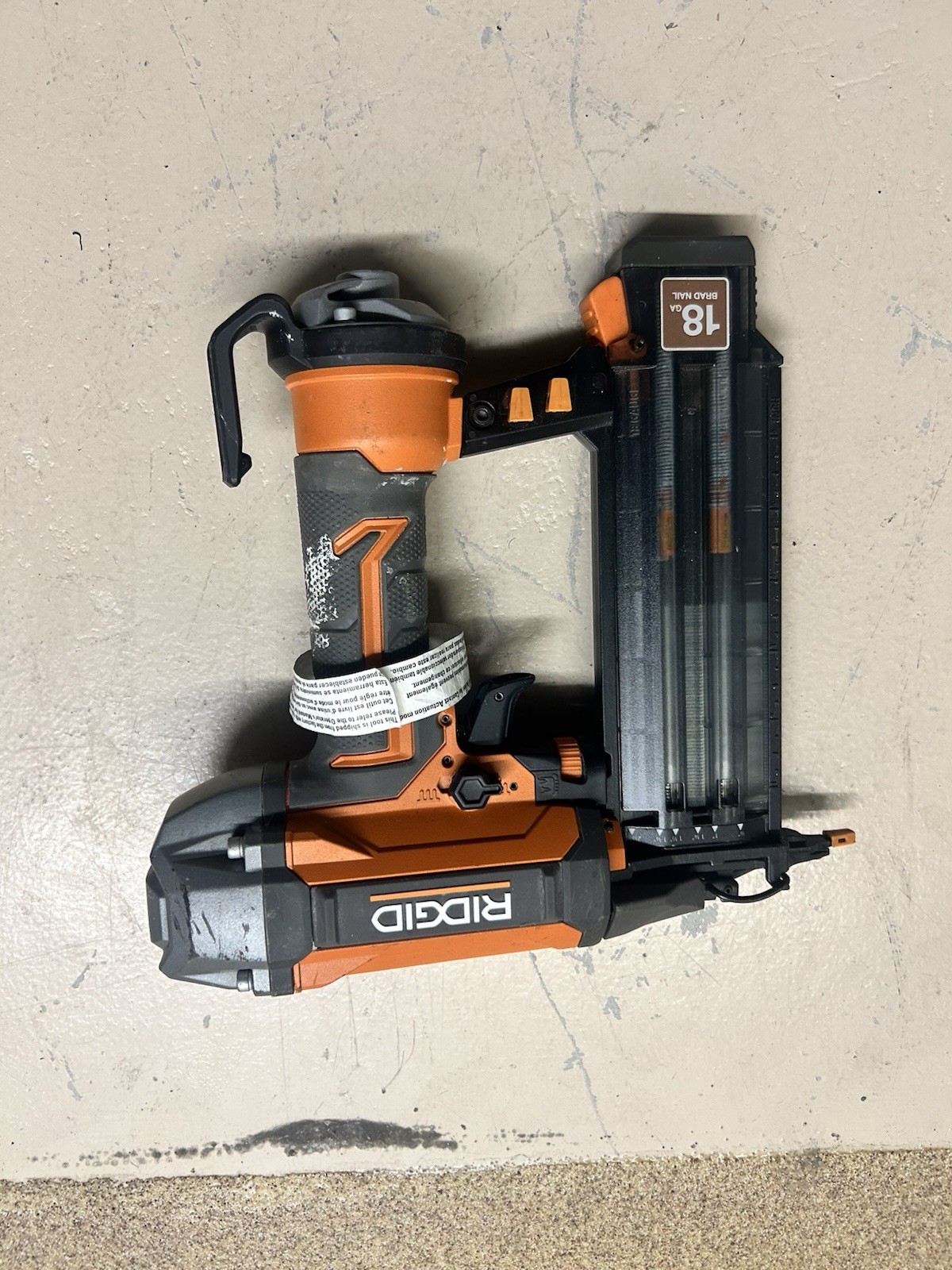 New RIGID 18 Gauge Narrow Crown Finish Stapler Pneumatic R150FSF3 Open Box