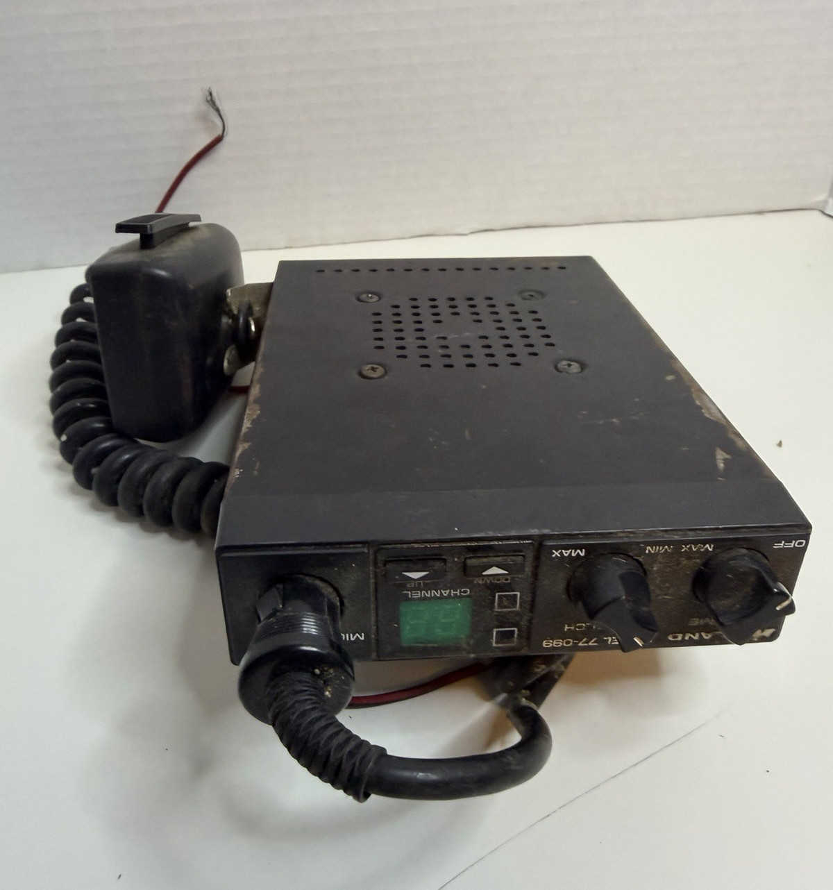 Midland 77-099 Mobile CB Radio 40 Channel Black Channel Up/Down w/ Mic