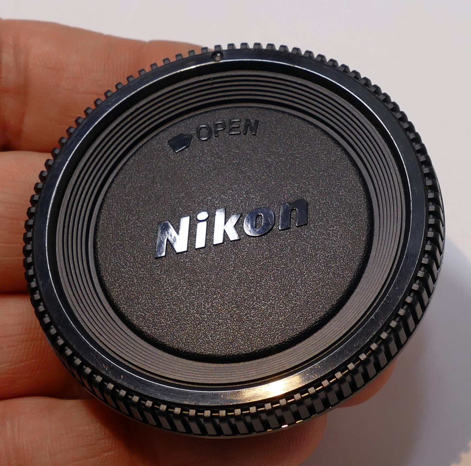 Camera Body cap for Nikon F mount vintage FE FM FM2, not too tight, fits well