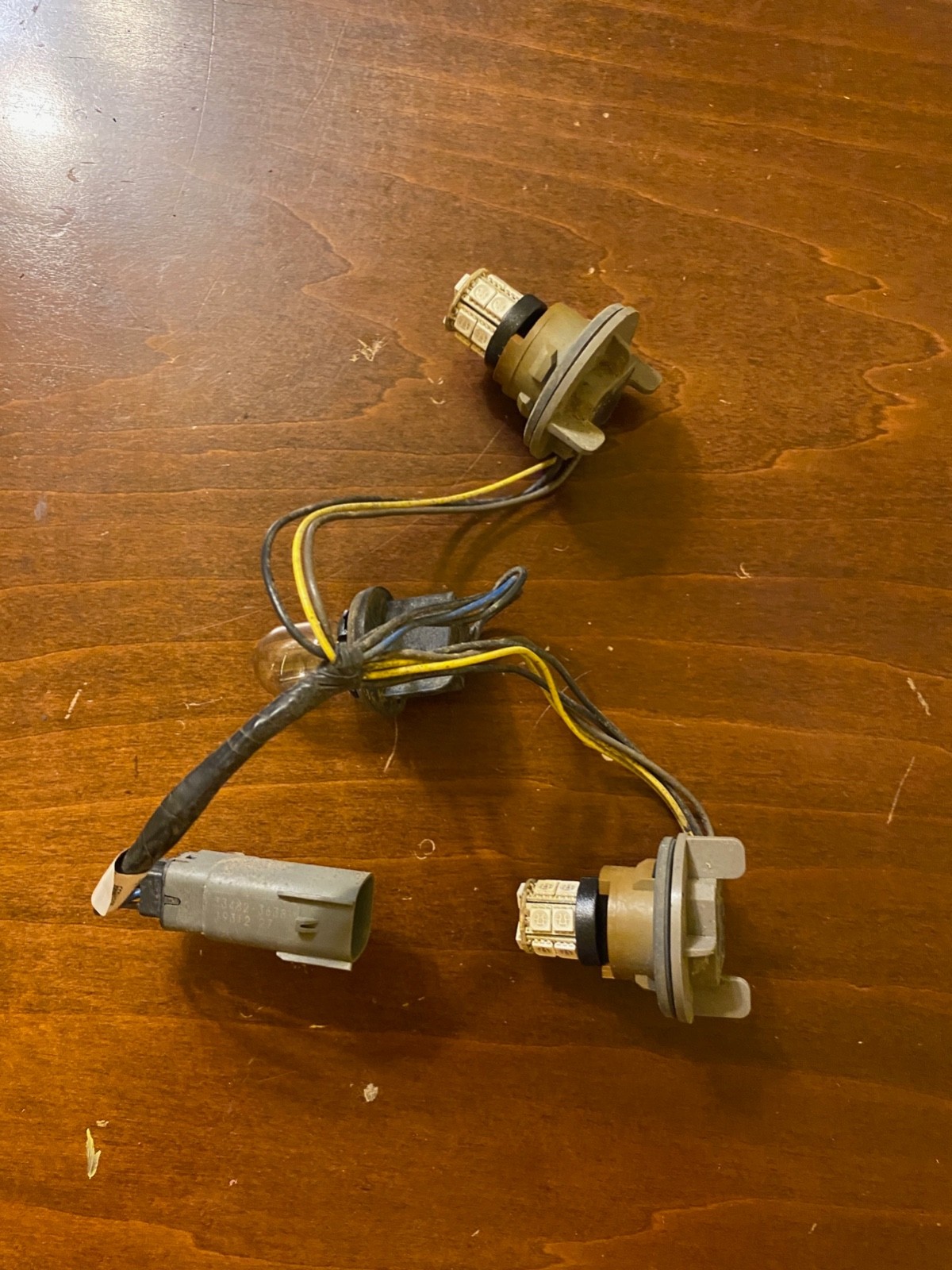 Tail Light Socket & Wire Harness Ford F150 2018-2020 JL3Z-13412-A OEM w/ Bulbs