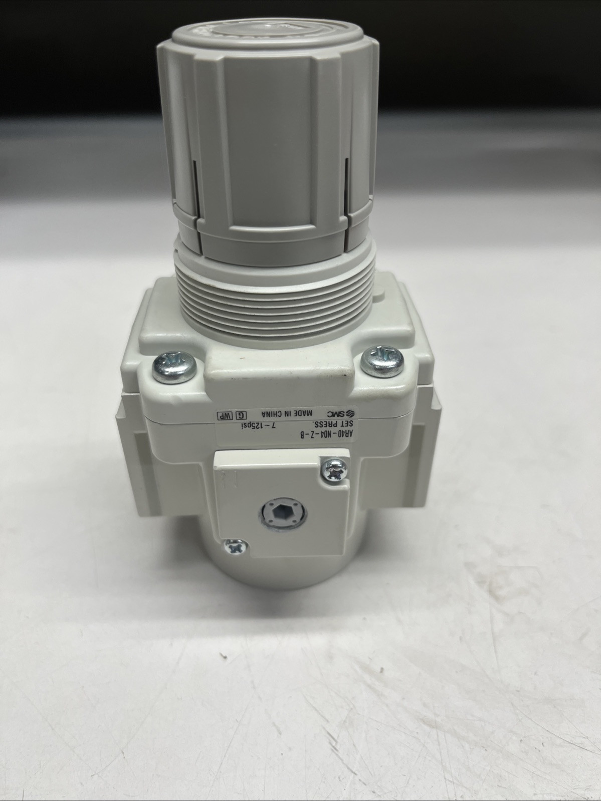 SMC AR40-N04-Z-B Modular Type Air Regulator NO GAUGE 1/2" Ports (NEW NO BOX)
