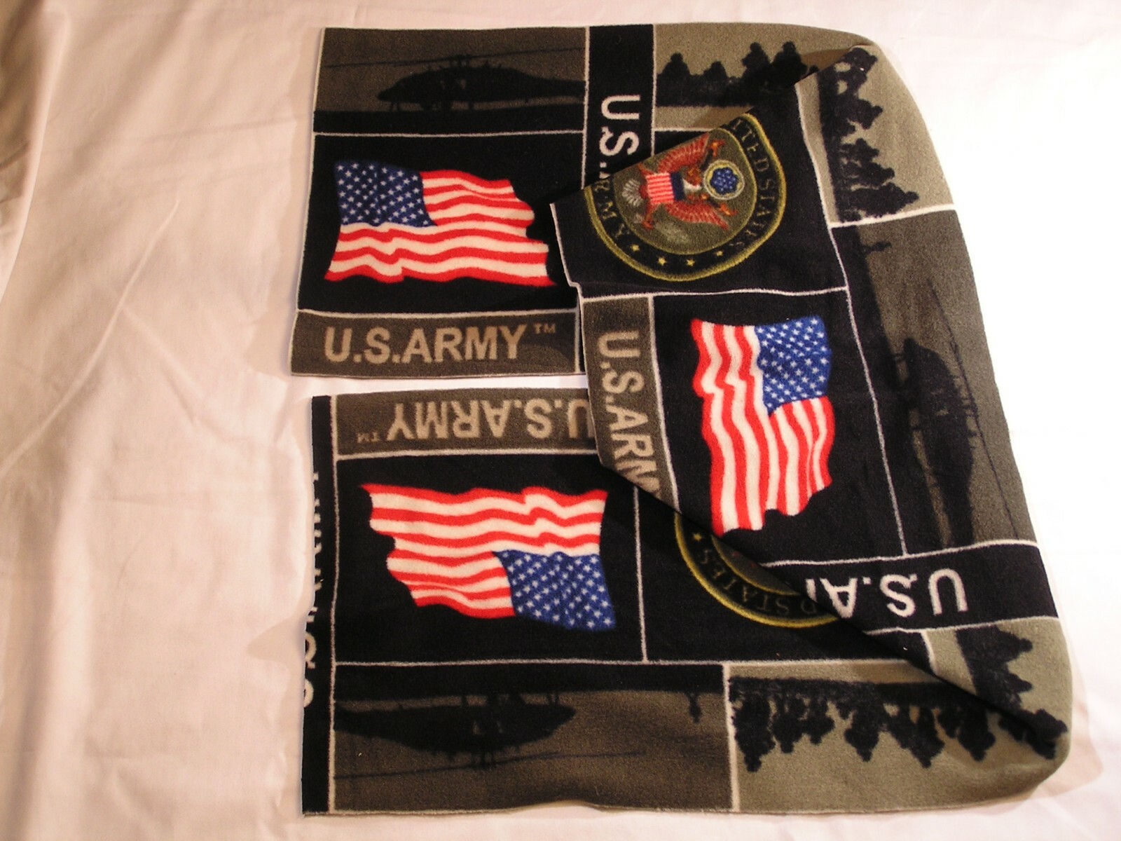 US Army Fleece Scarf Flags Helicopter