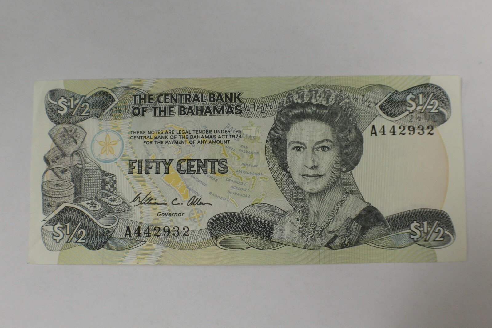 Central Bank of Bahamas Fifty Cent 1974 Note AU