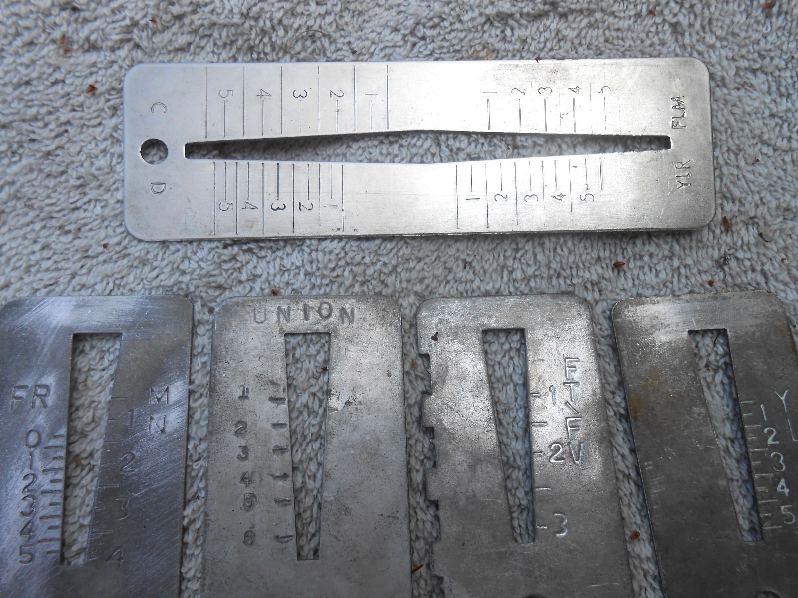 (6) Key DECODER GAUGE