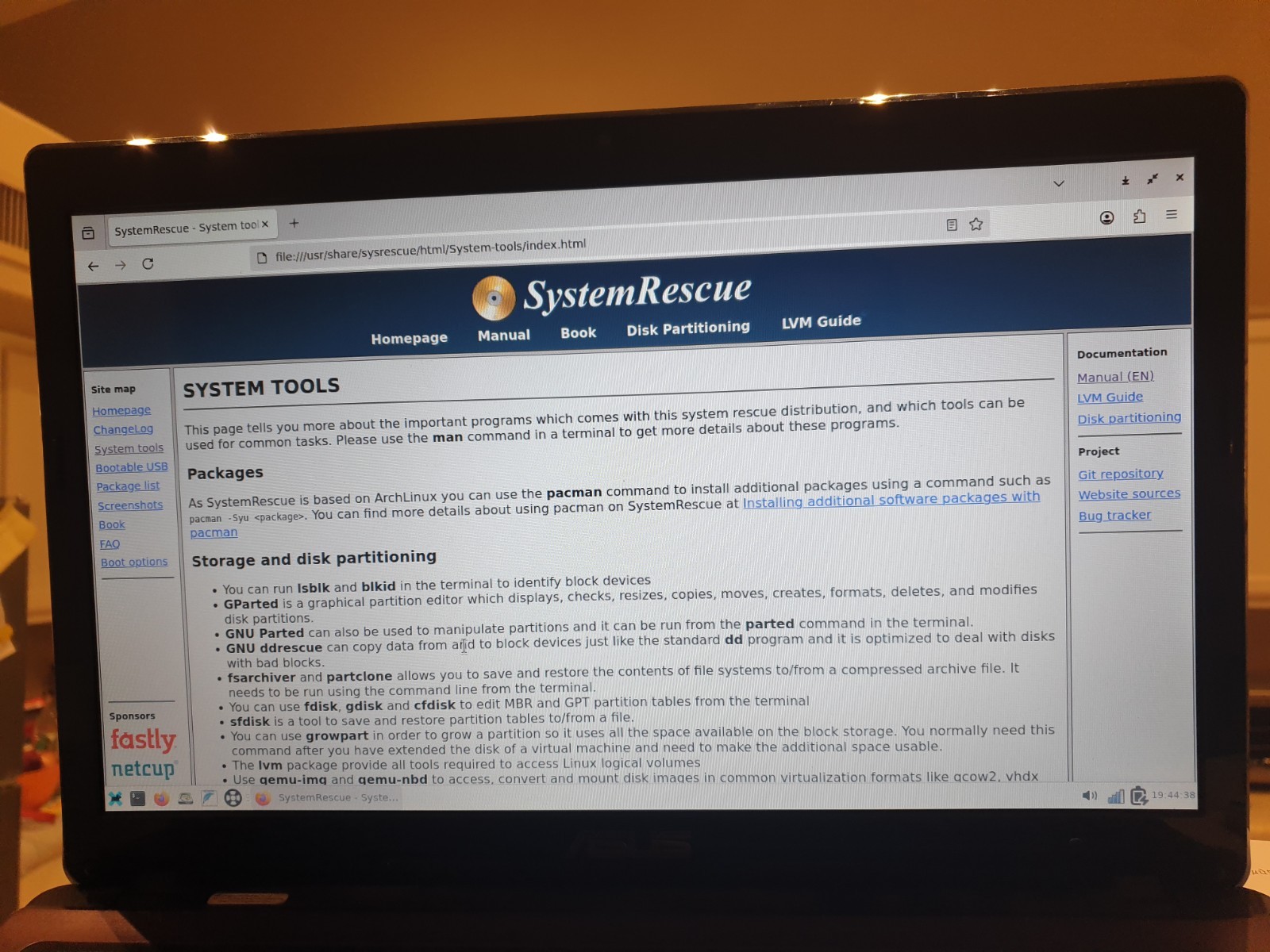 Linux SystemRescue V12.03, 64-bit, Bootable Live USB Flash Drive