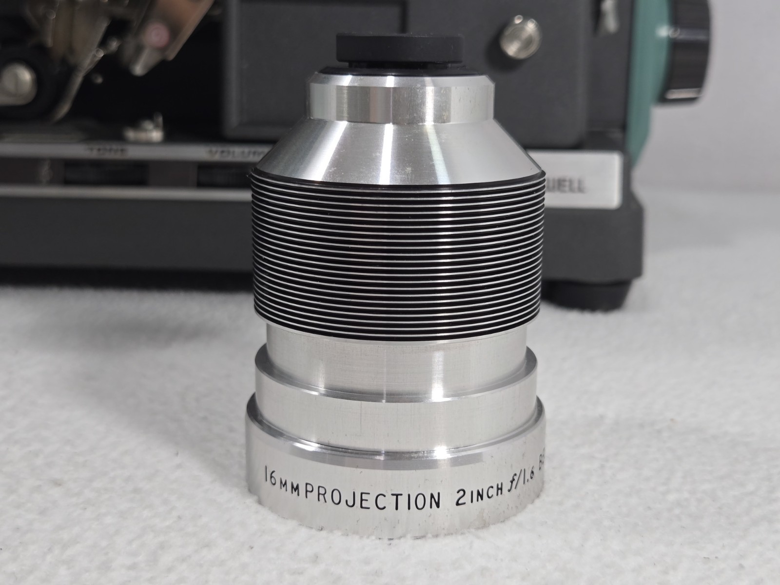 Bell & Howell 1585 C Filmosound 16mm Sound Auto Load Desktop Projector Green