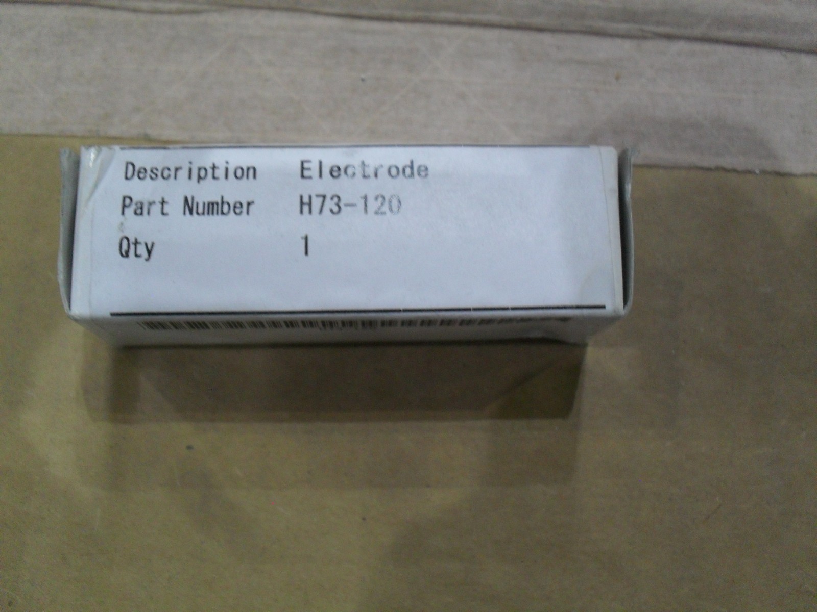 Rinnai H73-120 Electrode Porcelain Piece