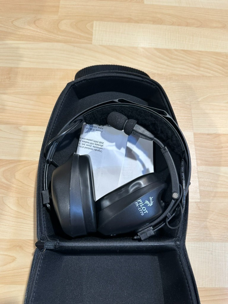 Pilot-USA PA1779TH Pilots Headset ANR For Helicopters. Untested