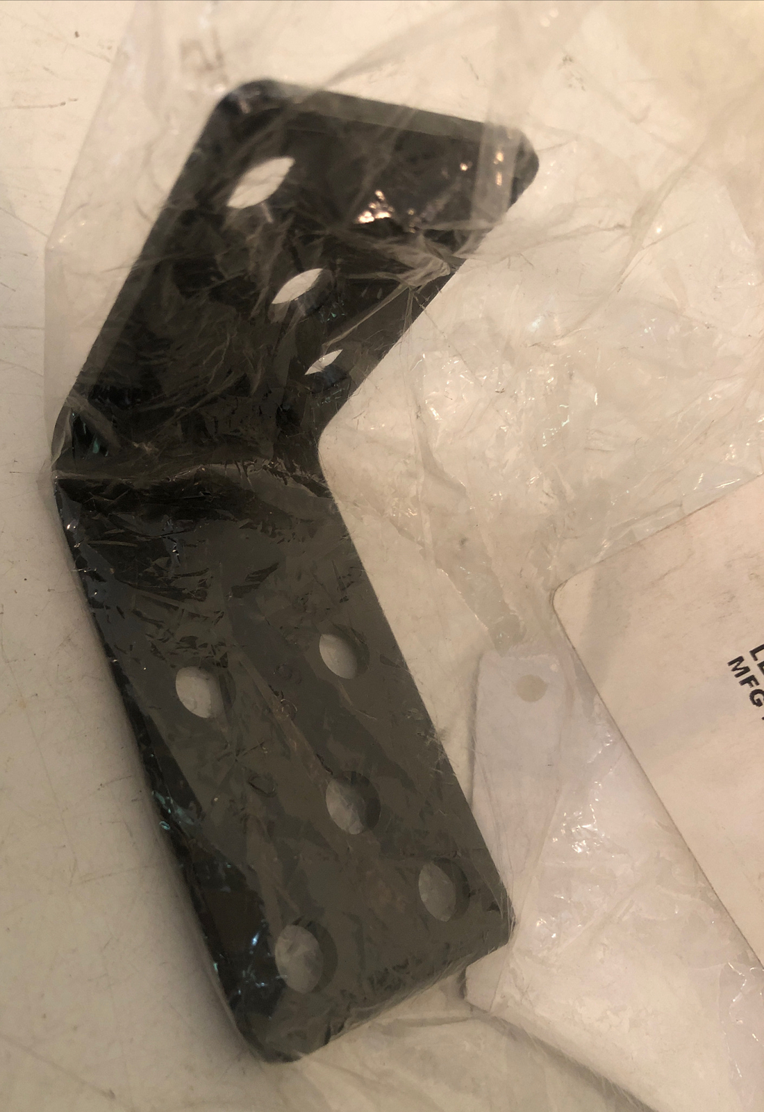 GENUINE VOLVO LEVELING VALVE BRACKET 20839697 NEW OEM NOS